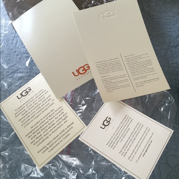 Black UGG books Size 4 (small womens, large child) - Picture 6 of 8